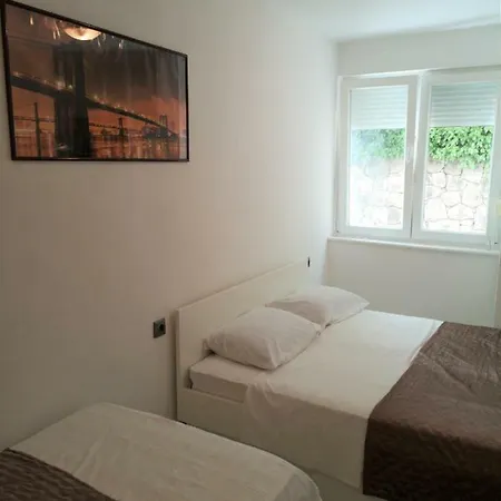 Sunny Paradise, Center Of Appartement *